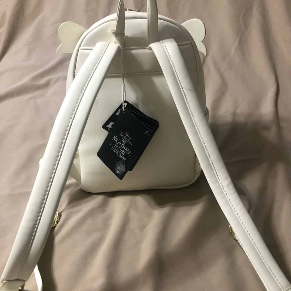 LOUNGEFLY BACKPACK (THE NIGHTMARE BEFORE CHRISTMAS) - Picture 4 of 9